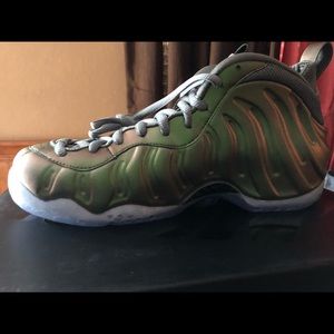 Nike Foamposites Women’s size 10.5 Mens size 9